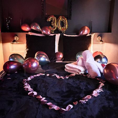 Suite Rouge Baiser Avec Jacuzzi Privatif - Loveroom Insolite Vila Velha Exterior foto